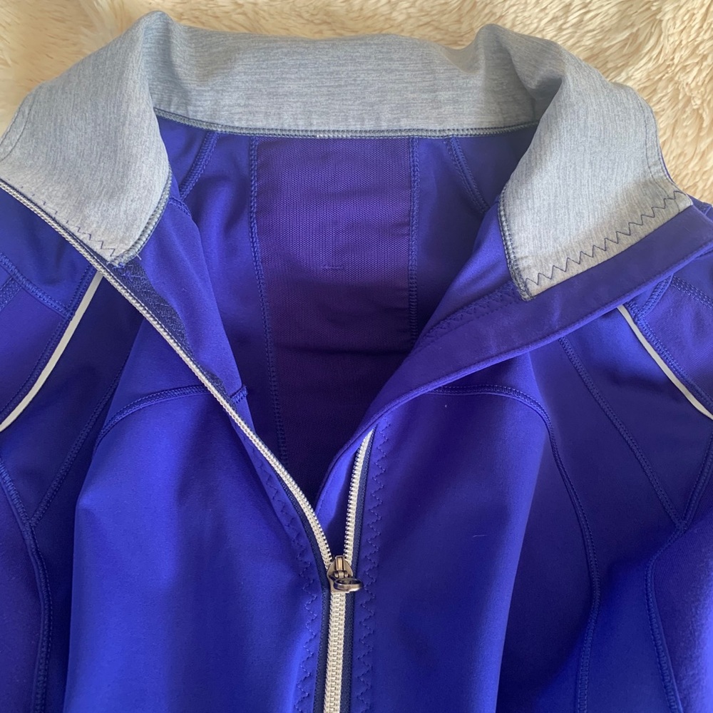 Lululemon Jacket - Picture 6 of 16